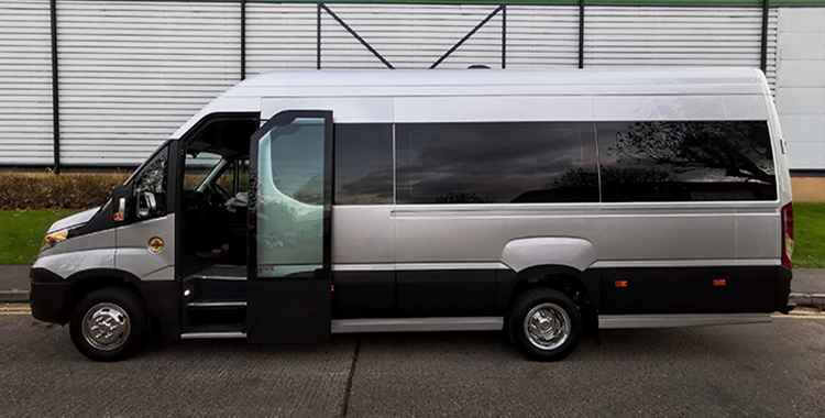 Comfortable-And-Convenient-Minibus