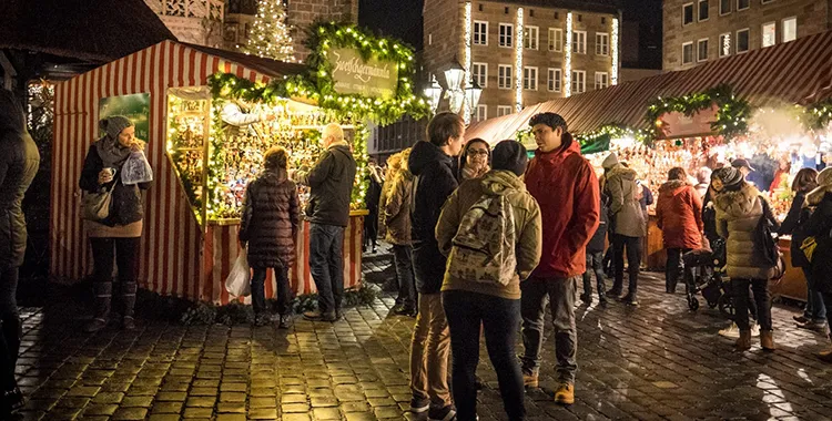 Traveling-to-Christmas-Markets-and-Events-Without-Stress_11zon